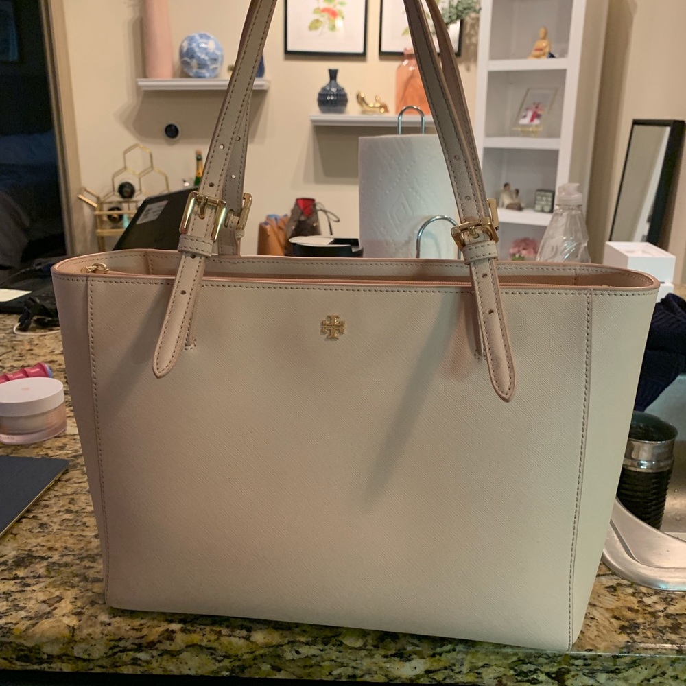 Tory Burch York Tote Light Oak Leather